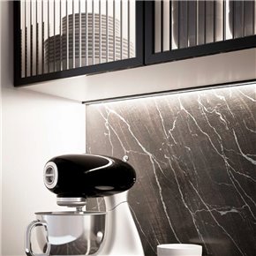 Regleta con Luz LED BELL-L en Negro