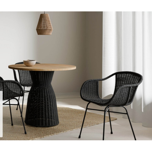 mesa ratan redonda negro madera CHIARA con sillas y lampara