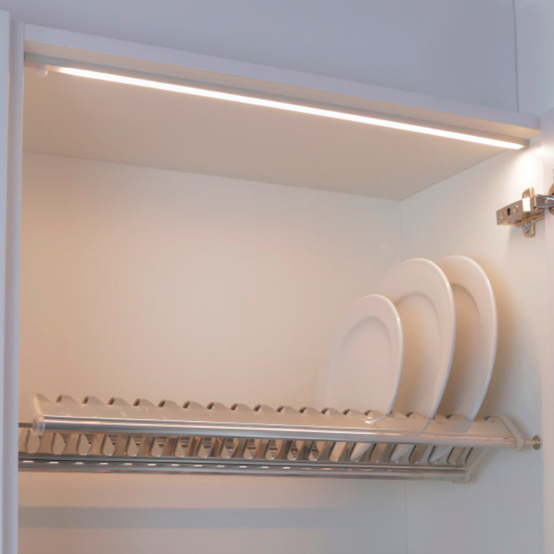 Regleta de superficie BELLxT con luz LED