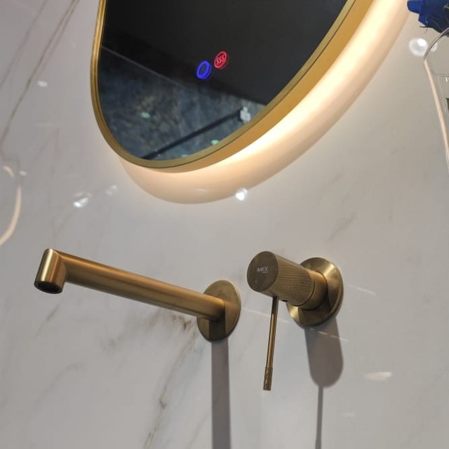 espejo LED bano TOKYO de ledimex con marco oro cepillado - abajo