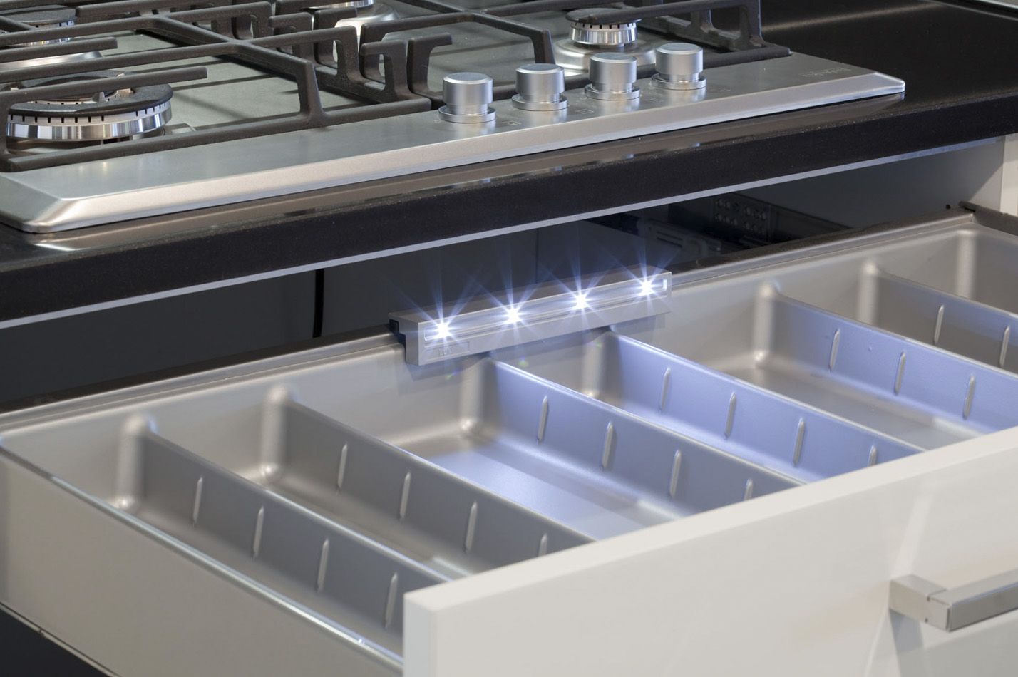 regleta led bajo mueble cocina sin cable LULU cajon