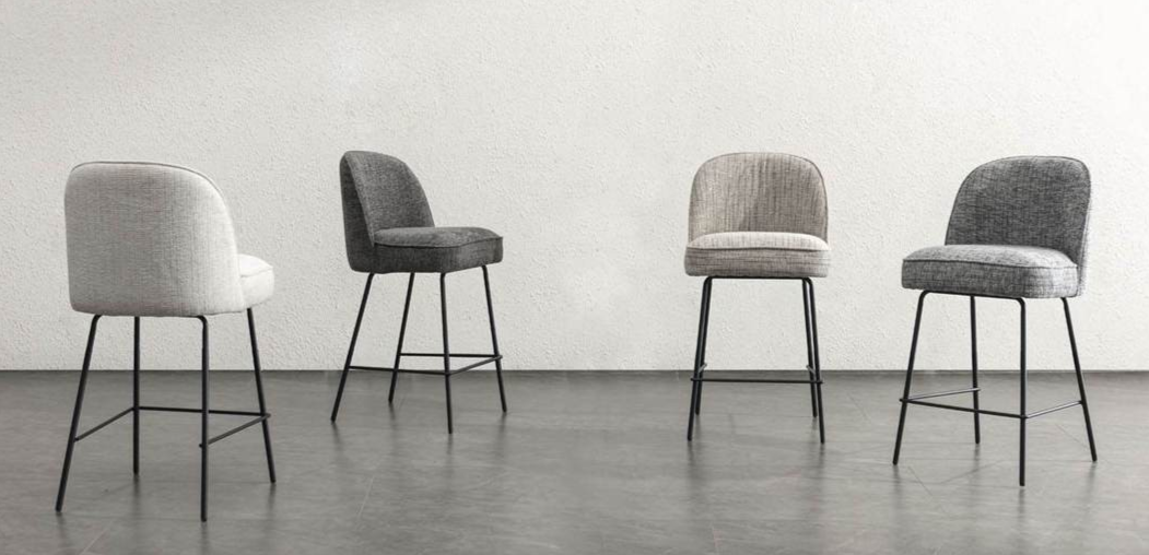 taburete de cocina con respaldo tapizado NELSON de SomCasa